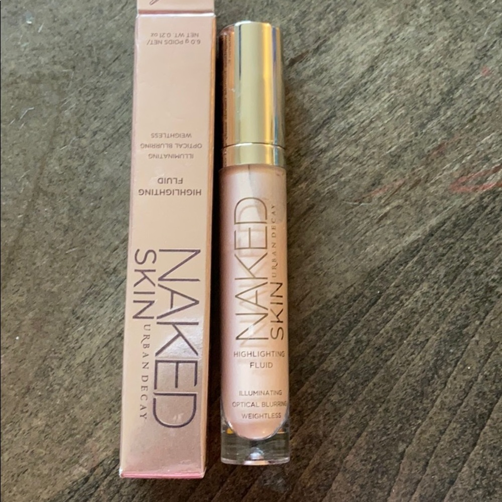Urban decay highlighting fluid